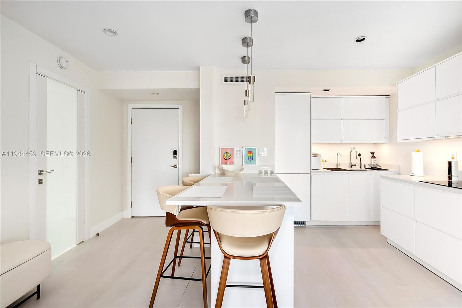 FAIRWAYS RIVIERA · #811 in Hallandale Beach - Photo 14