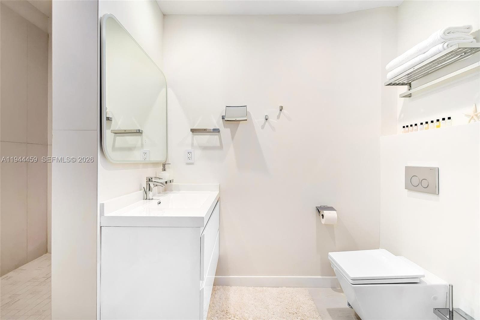 FAIRWAYS RIVIERA · #811 in Hallandale Beach - Photo 15