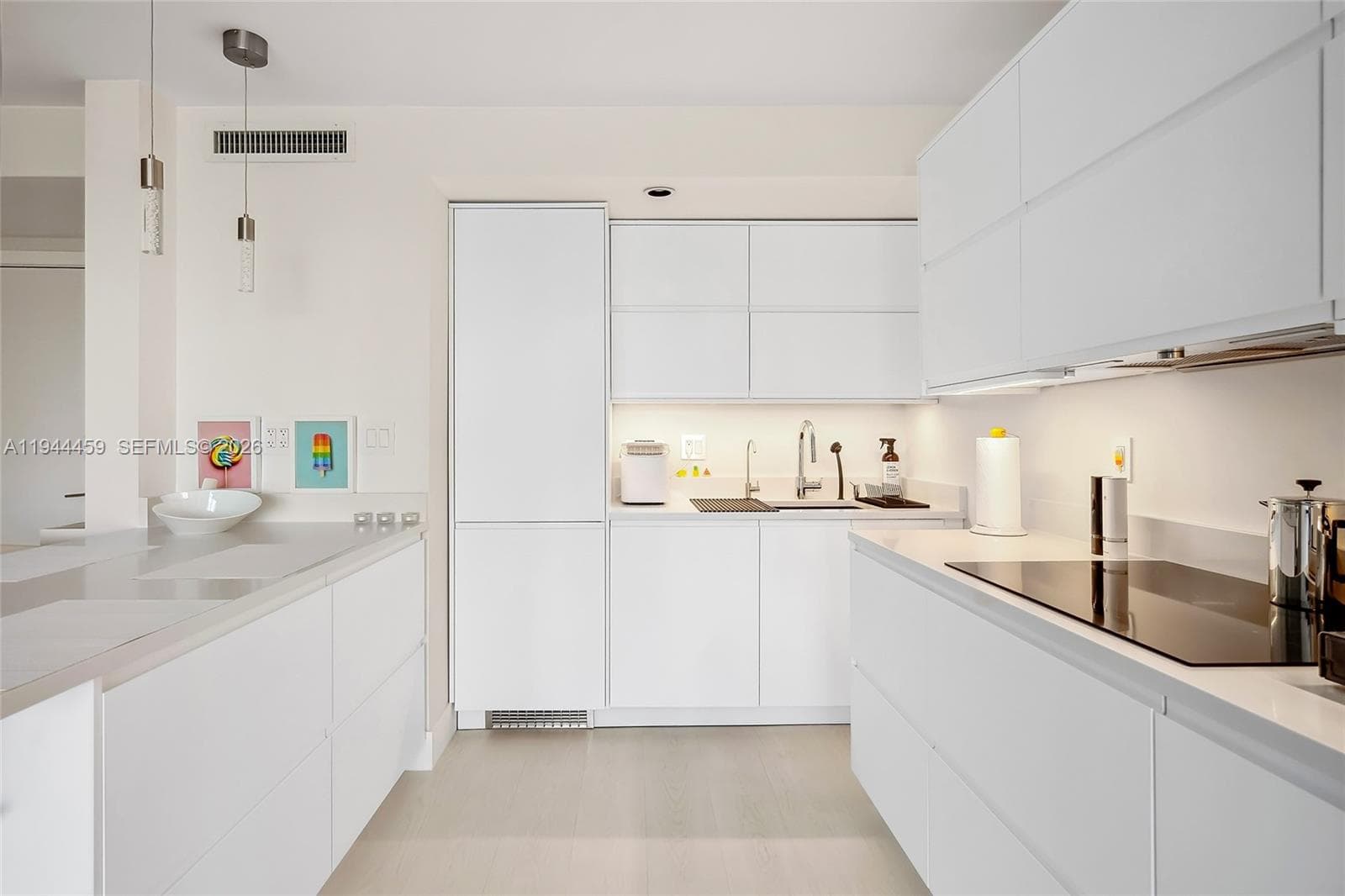 FAIRWAYS RIVIERA · #811 in Hallandale Beach - Photo 11