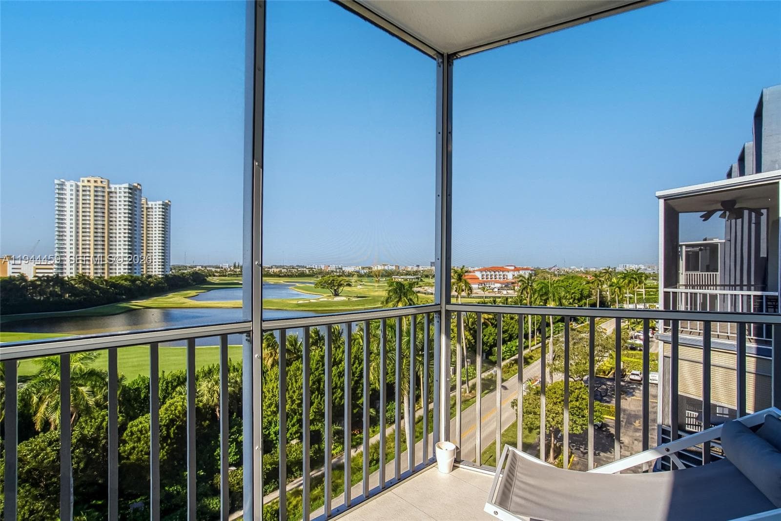 FAIRWAYS RIVIERA · #811 in Hallandale Beach - Photo 31