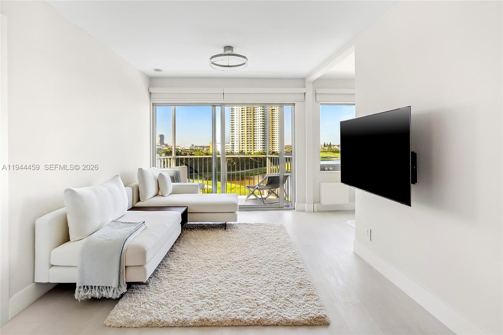 FAIRWAYS RIVIERA · #811 in Hallandale Beach - Photo 4