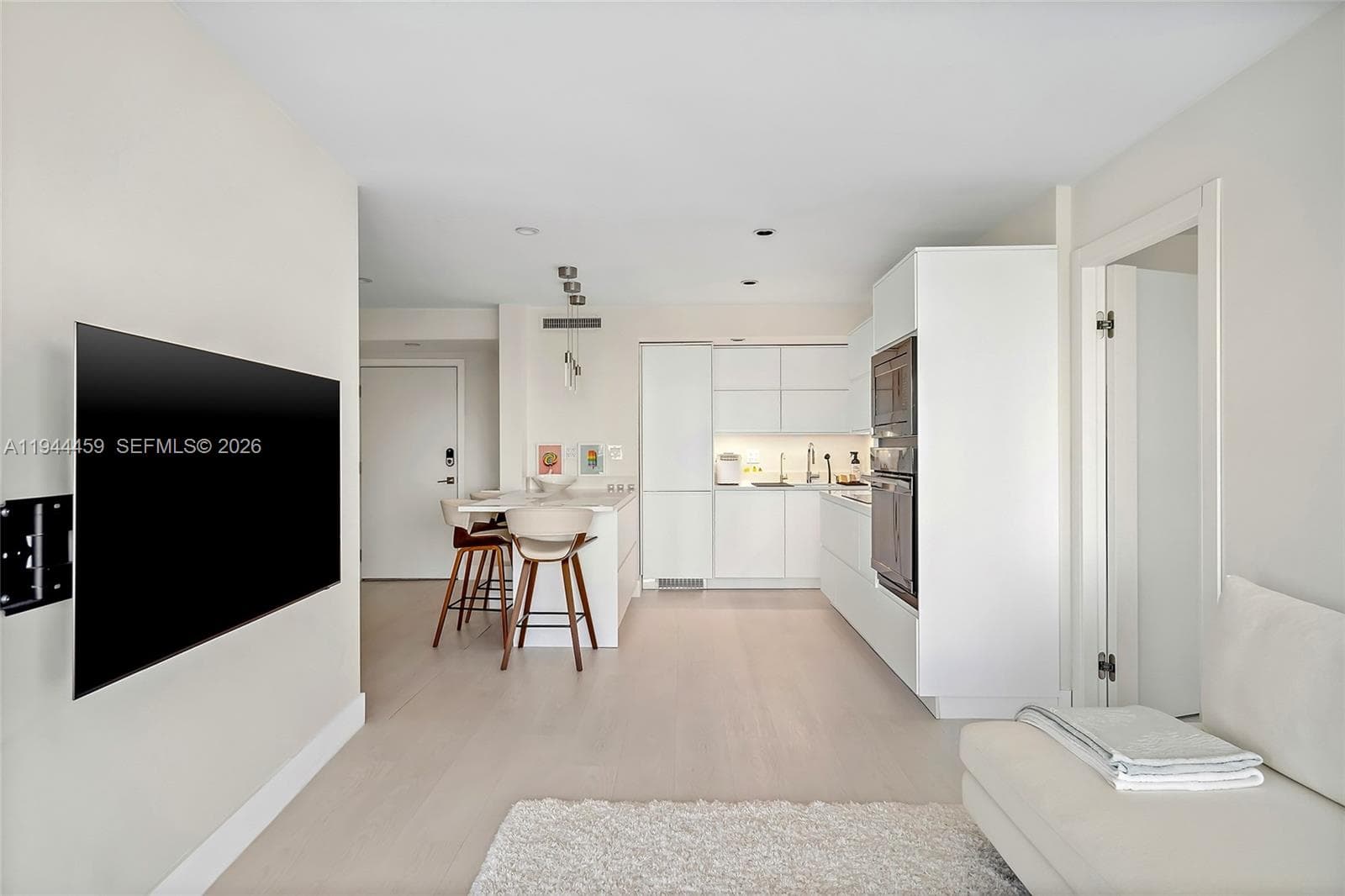 FAIRWAYS RIVIERA · #811 in Hallandale Beach - Photo 8