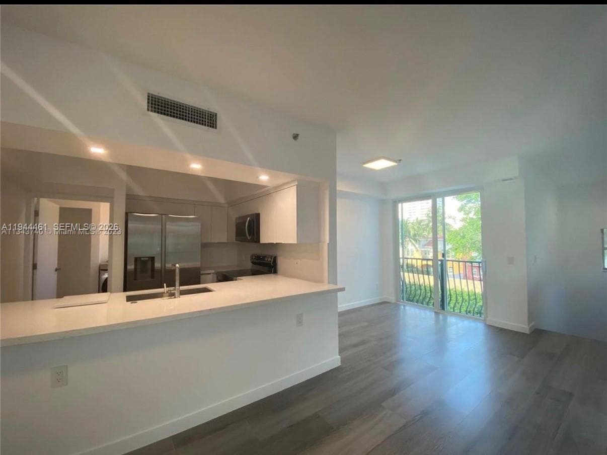VILLAGE BY THE BAY CONDO · #7302 in Aventura - Photo 3