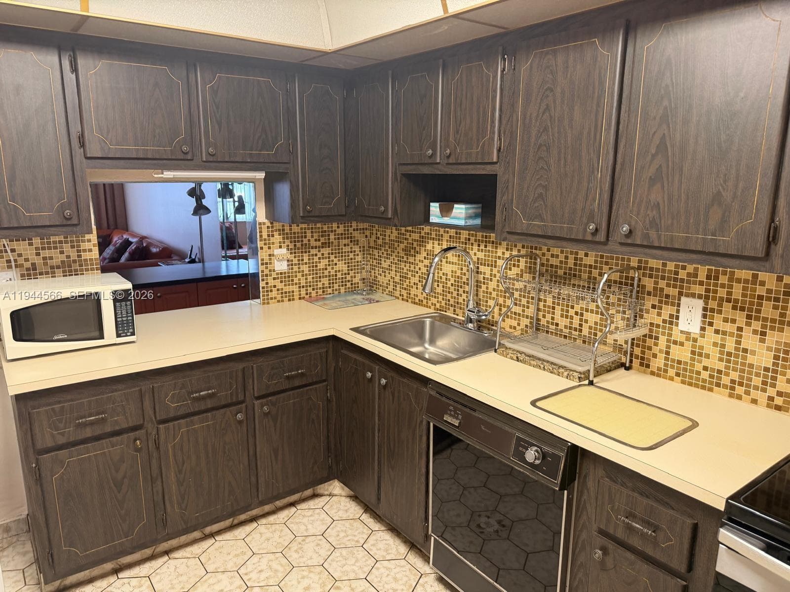 FOURTH GULFSTREAM GARDEN · #105 in Hallandale Beach - Photo 6