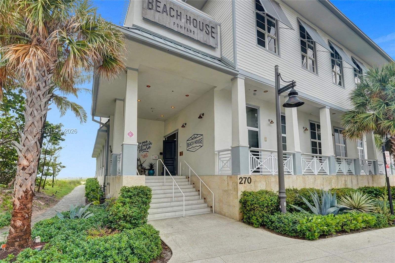 Beach House Cafe!