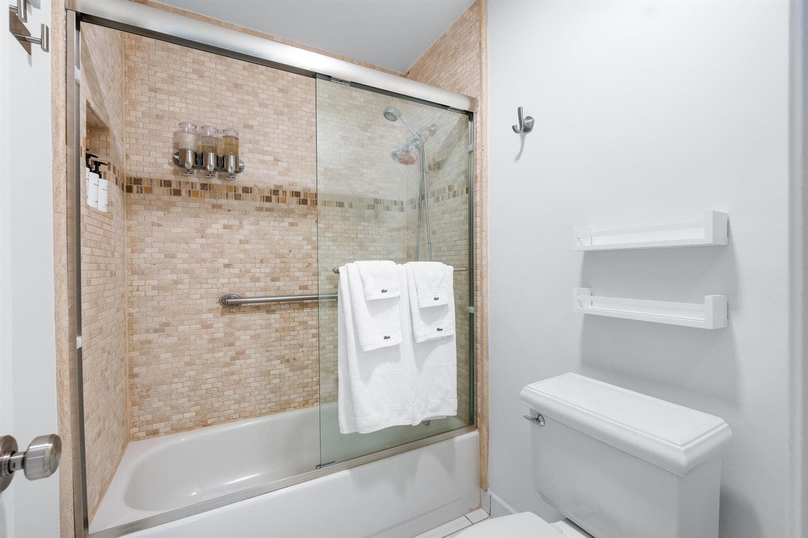 24-web-or-mls-A7403033