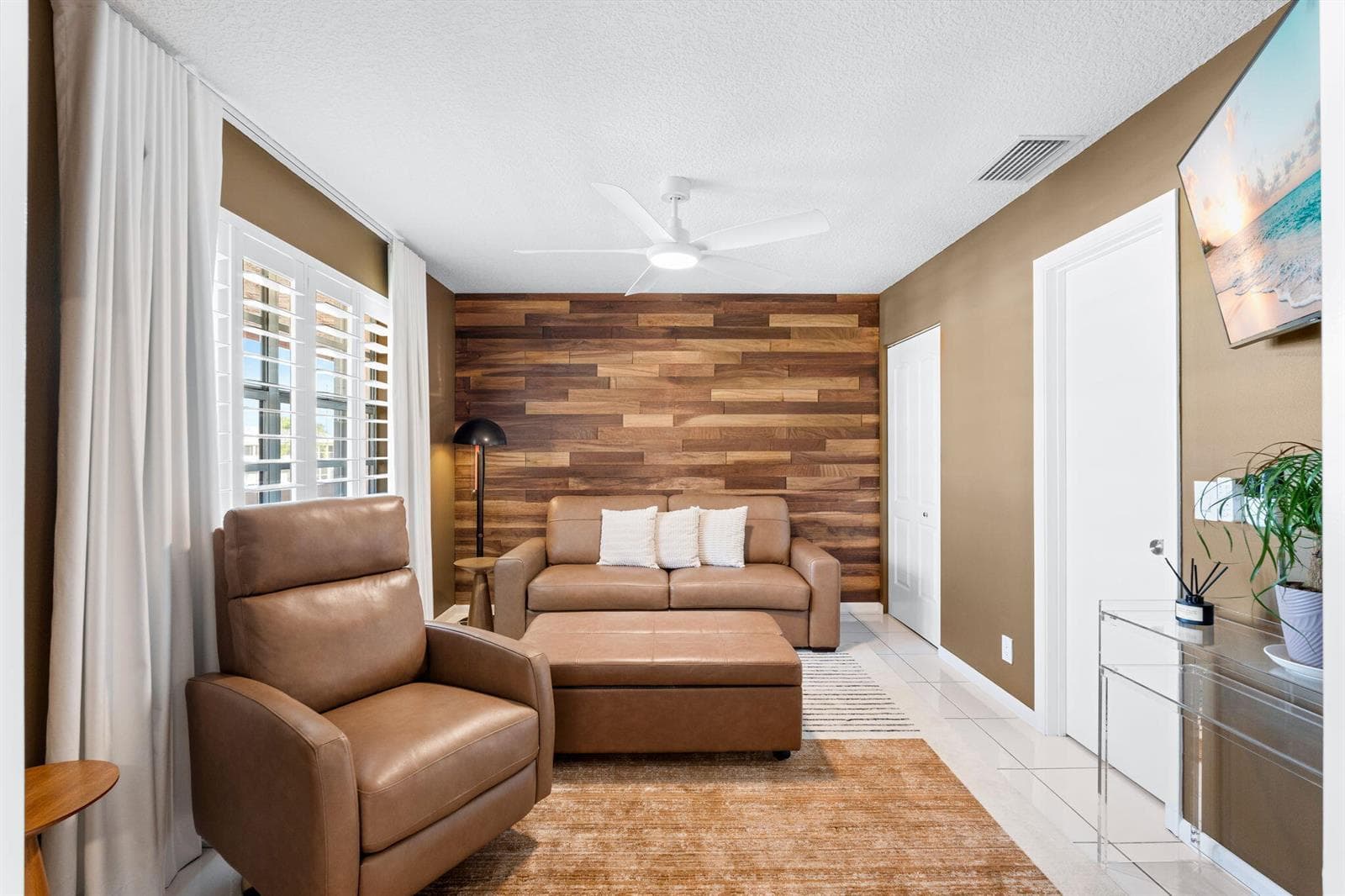 28-web-or-mls-A7403047