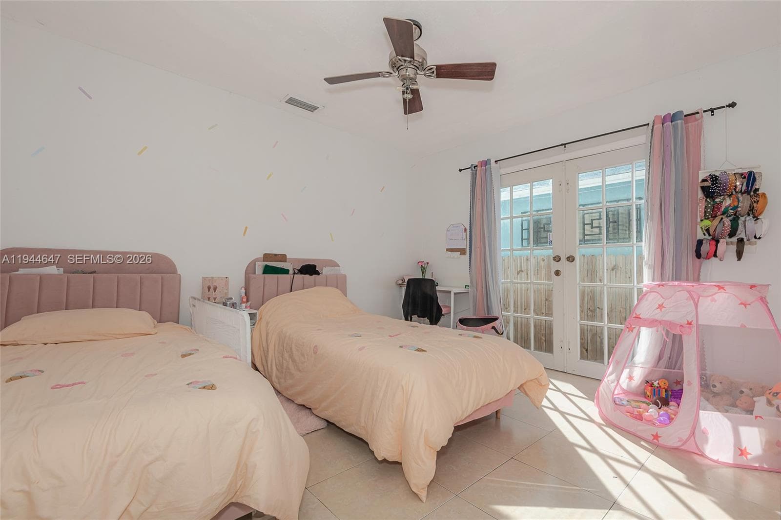 8950 Harding Ave photo 13