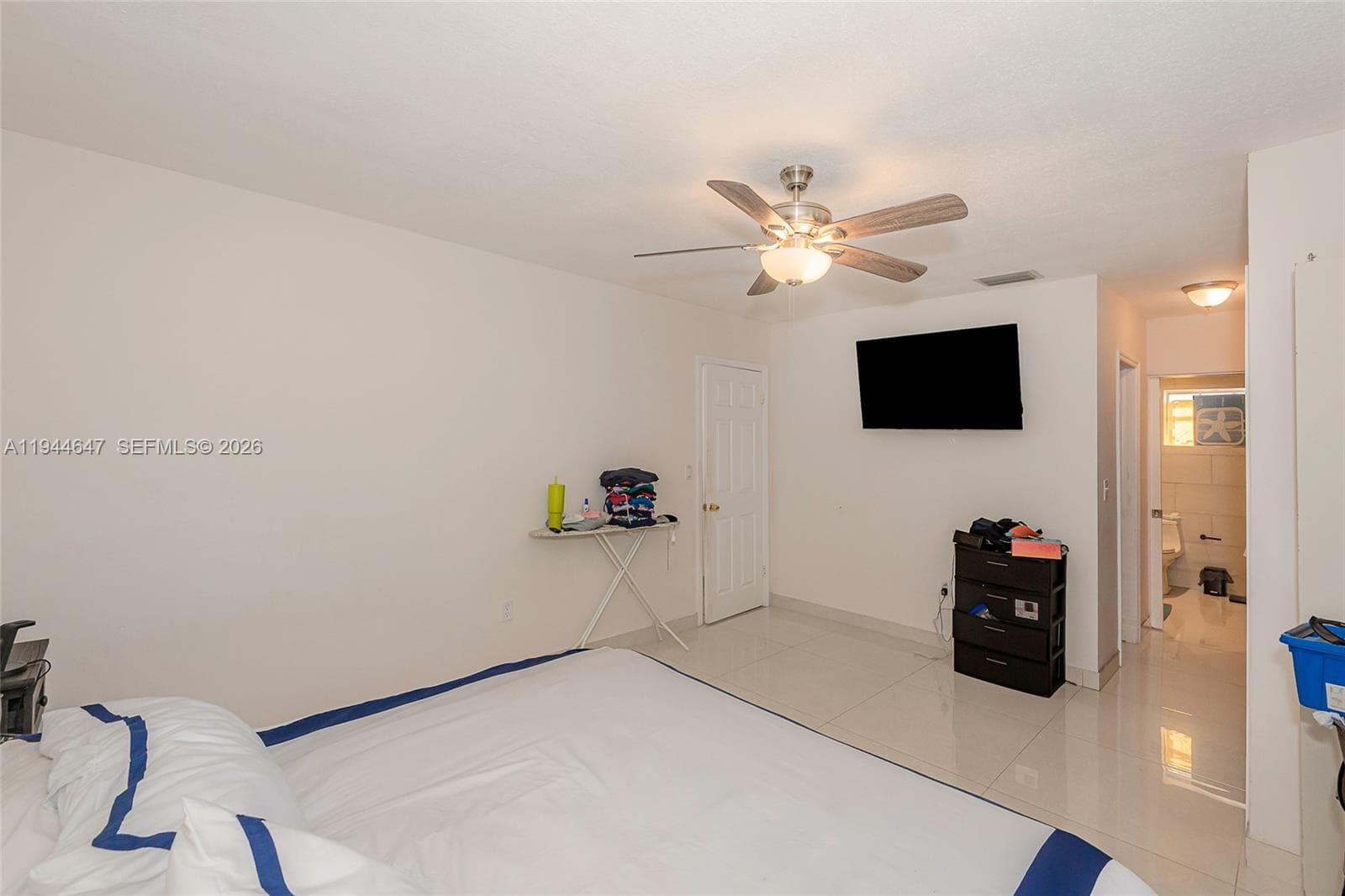 8950 Harding Ave photo 22