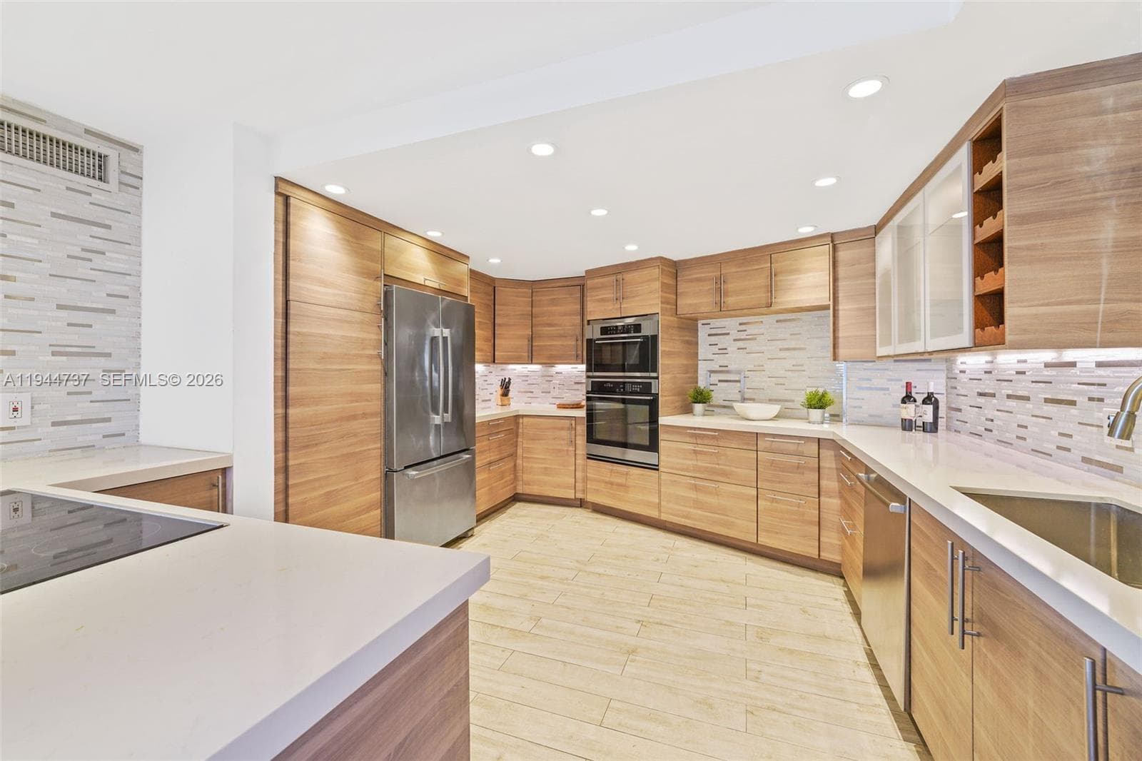 Octagon Tower I Condo · #5H in Miami Beach - Photo 13