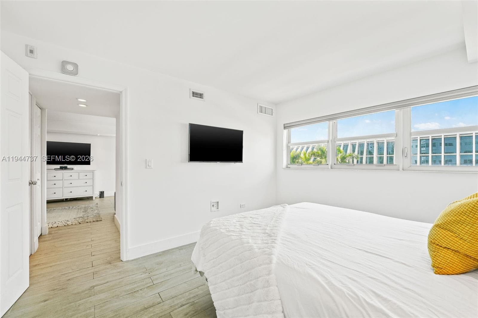 Octagon Tower I Condo · #5H in Miami Beach - Photo 22