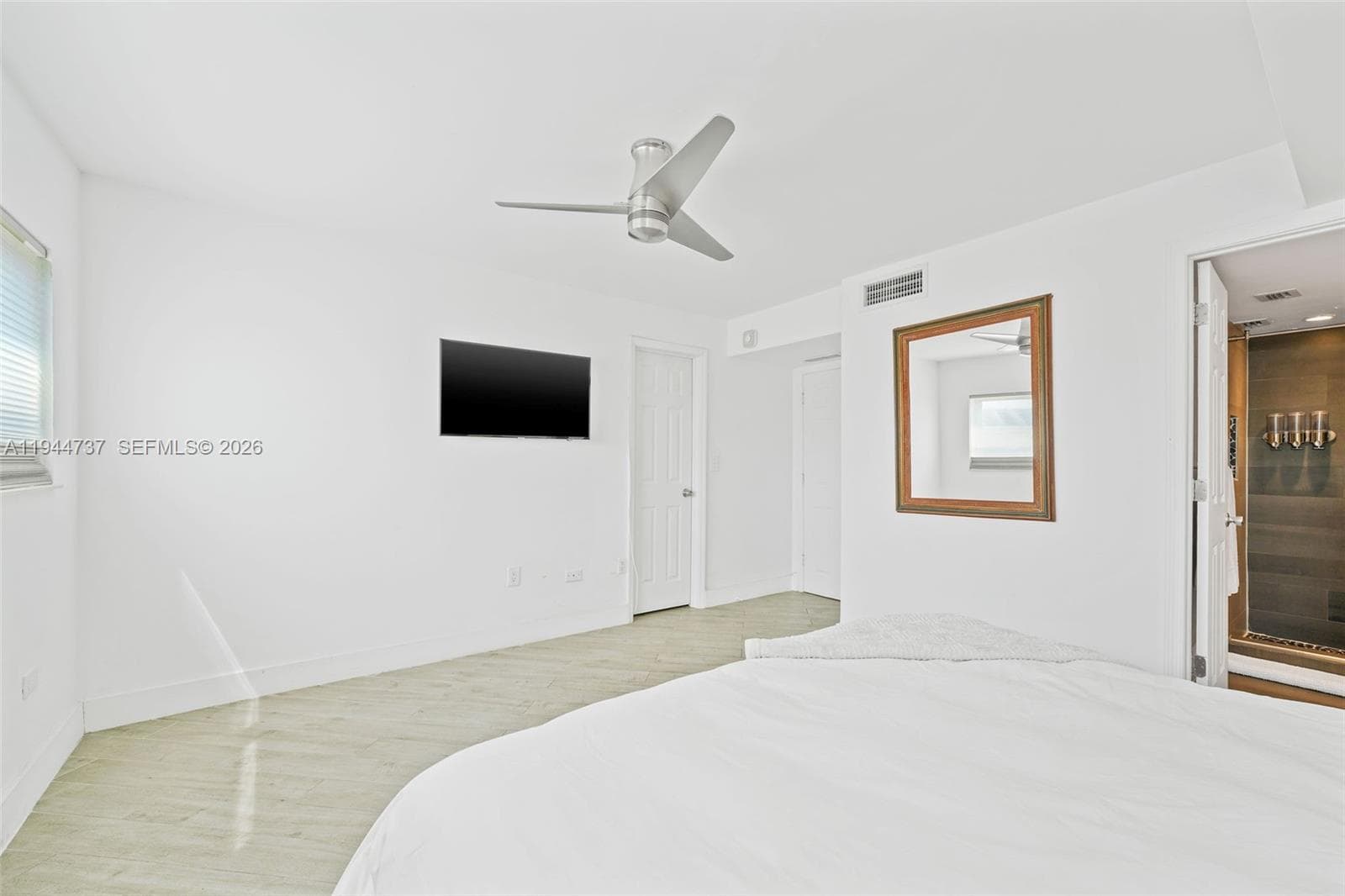 Octagon Tower I Condo · #5H in Miami Beach - Photo 18
