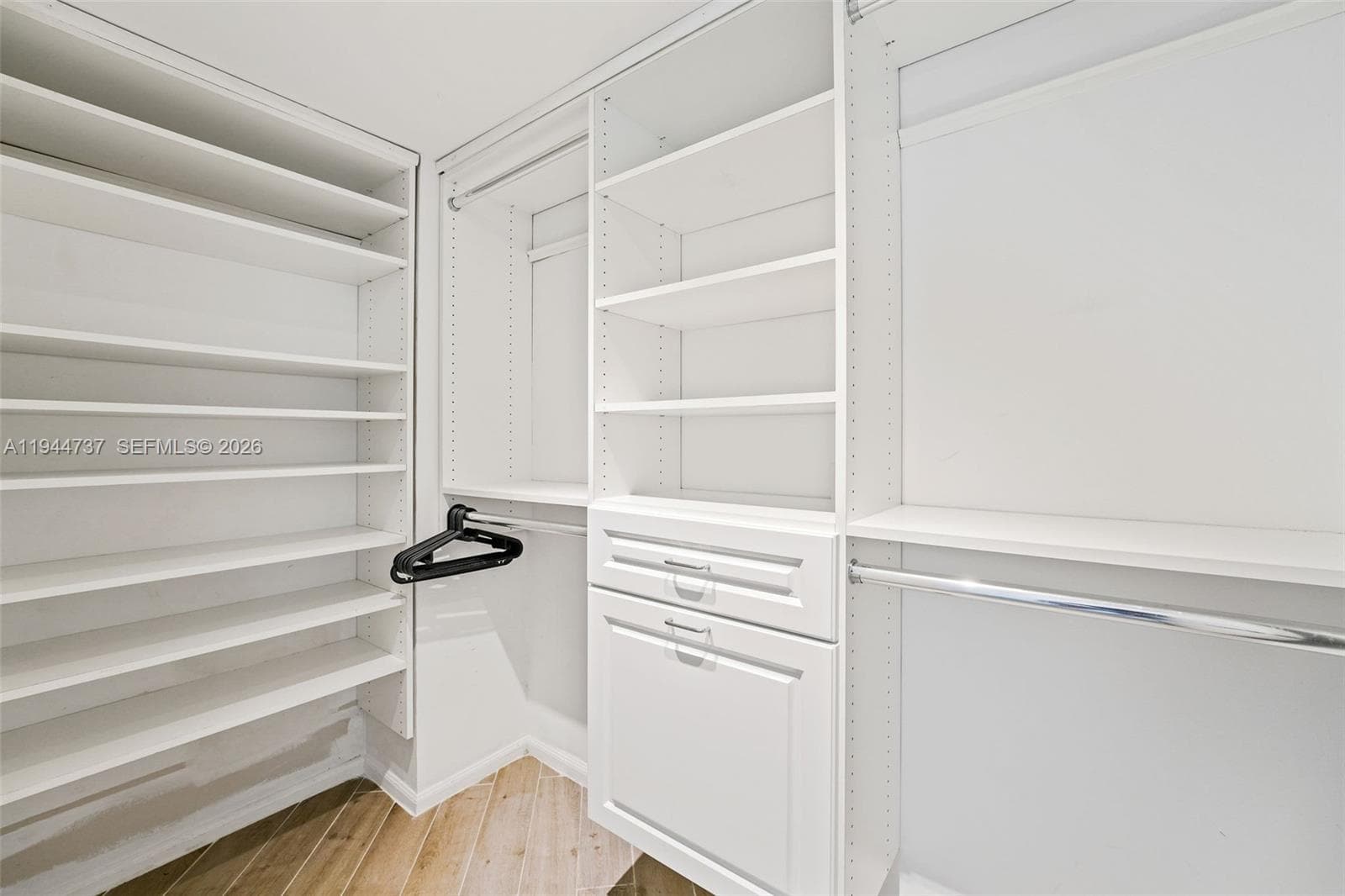 Octagon Tower I Condo · #5H in Miami Beach - Photo 19