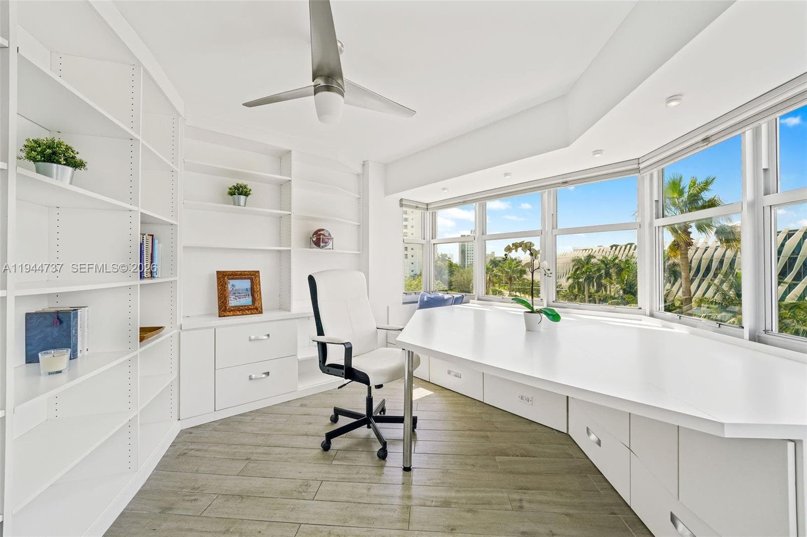 Octagon Tower I Condo · #5H in Miami Beach - Photo 25