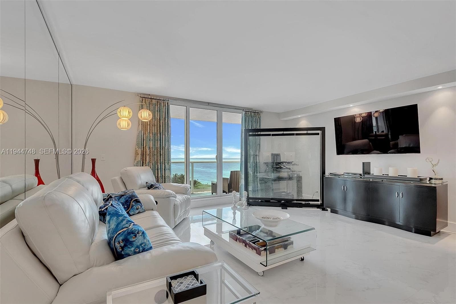 Roney Palace · #810 in Miami Beach - Photo 9