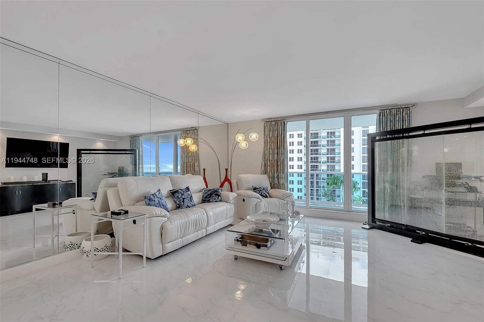Roney Palace · #810 in Miami Beach - Photo 8
