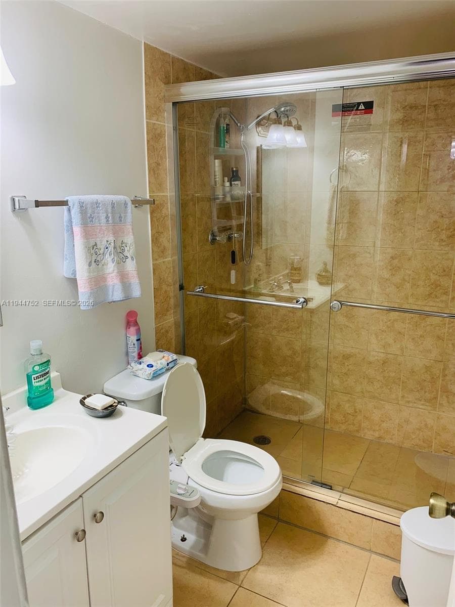 APRIL MIST CONDO · #131 in Hallandale Beach - Photo 8