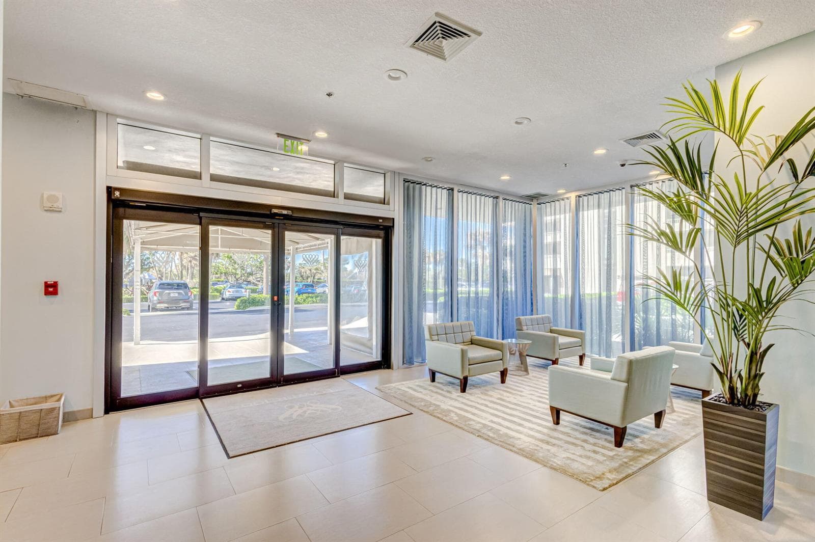 80-web-or-mls-Virtuals 1 Waterglides sto