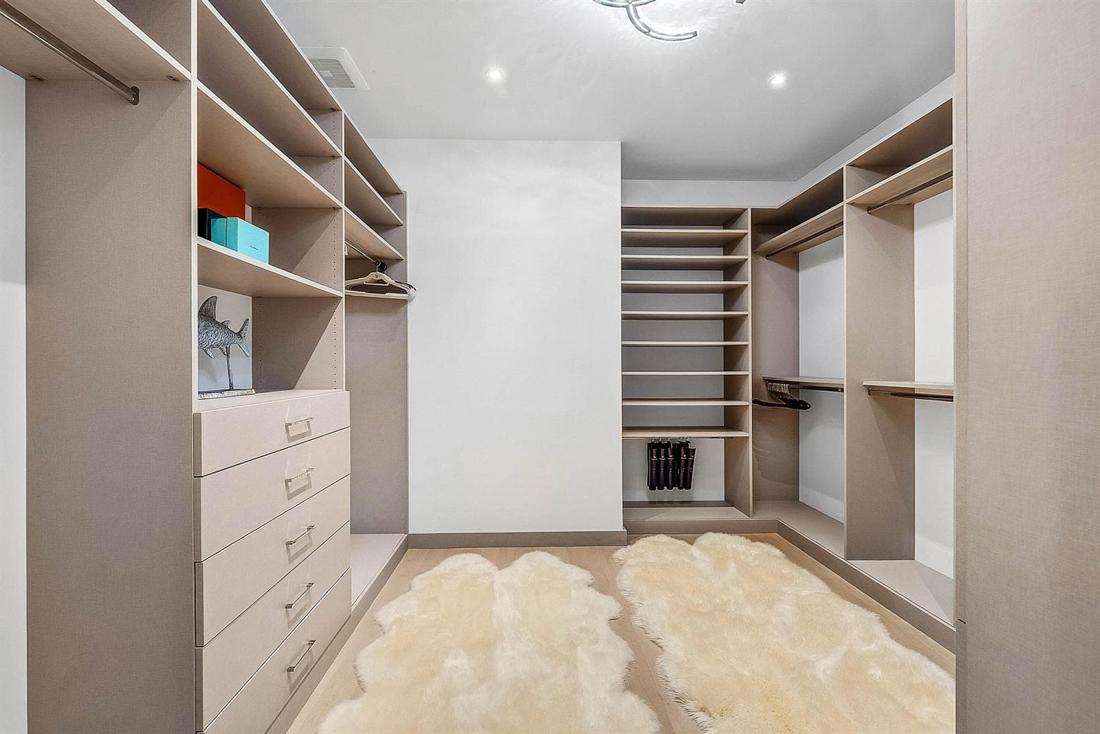 038-157PeruvianAvenue-PalmBeach-FL-33480