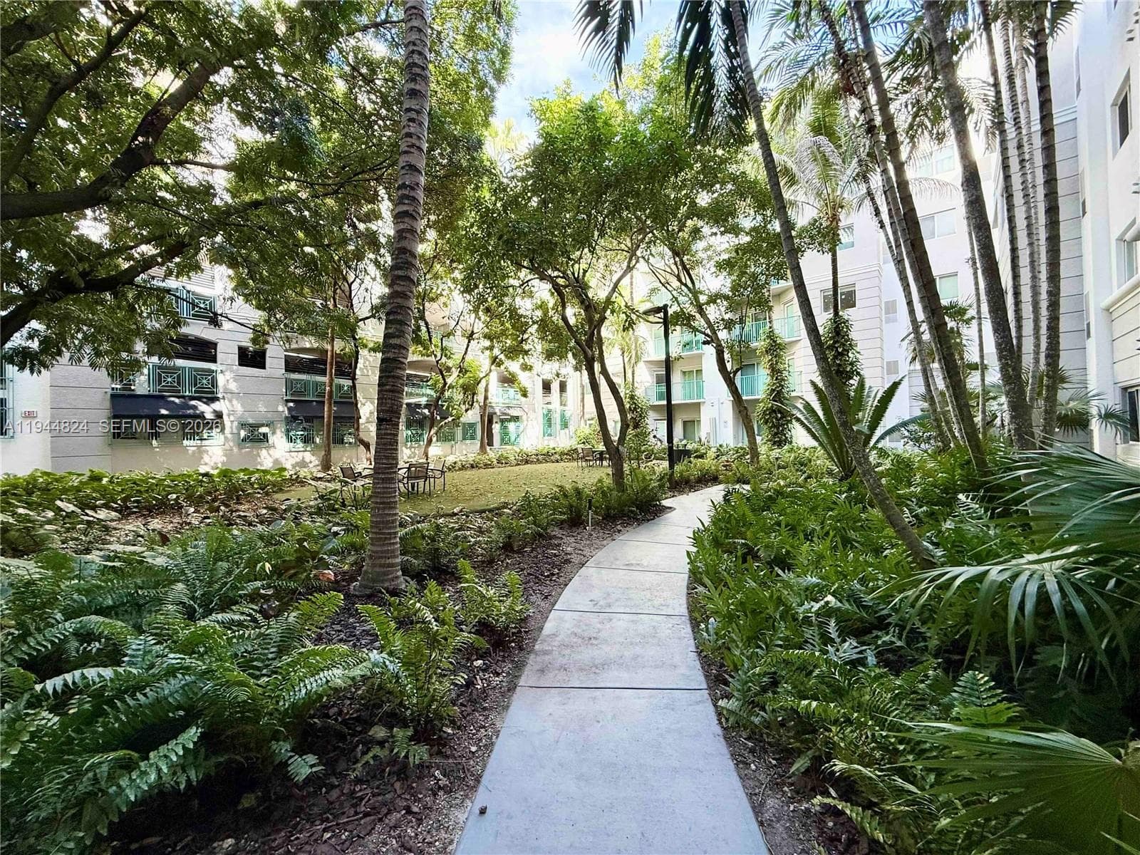 VALENCIA CONDO · #612 in South Miami - Photo 18