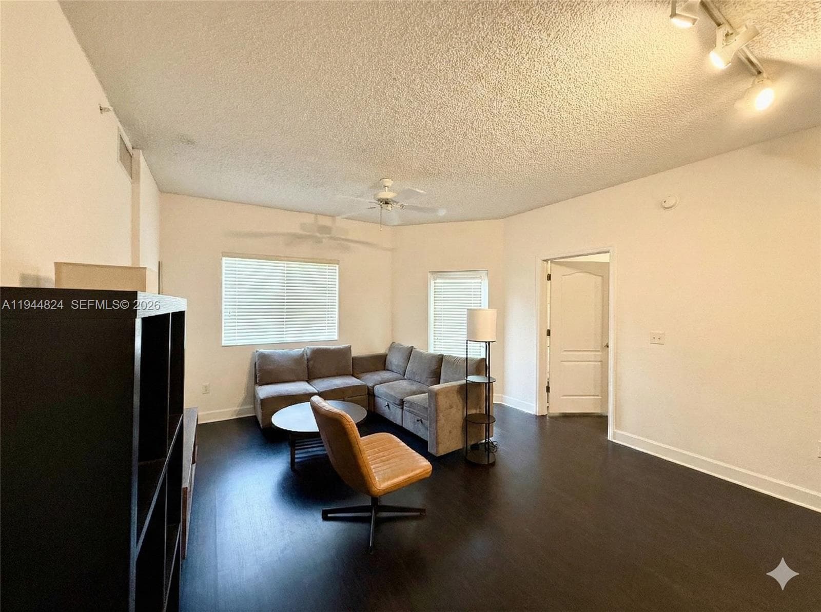 VALENCIA CONDO · #612 in South Miami - Photo 4