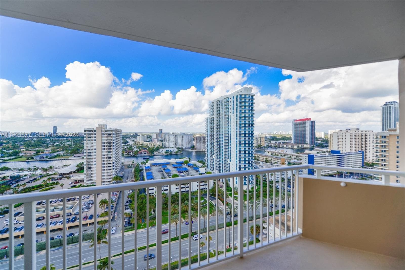 HEMISPHERES CONDO · #19E in Hallandale Beach - Photo 4