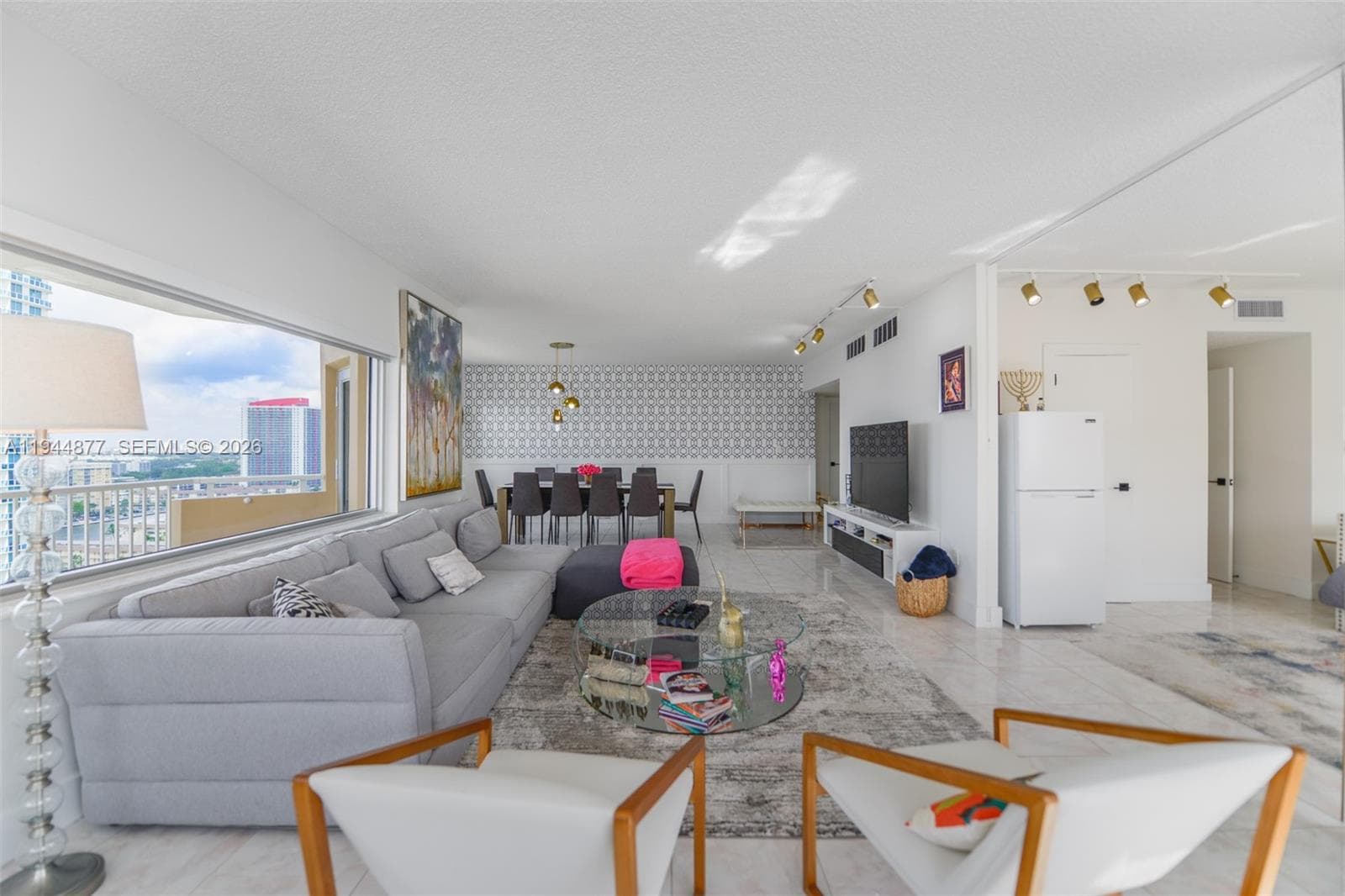 HEMISPHERES CONDO · #19E in Hallandale Beach - Photo 8