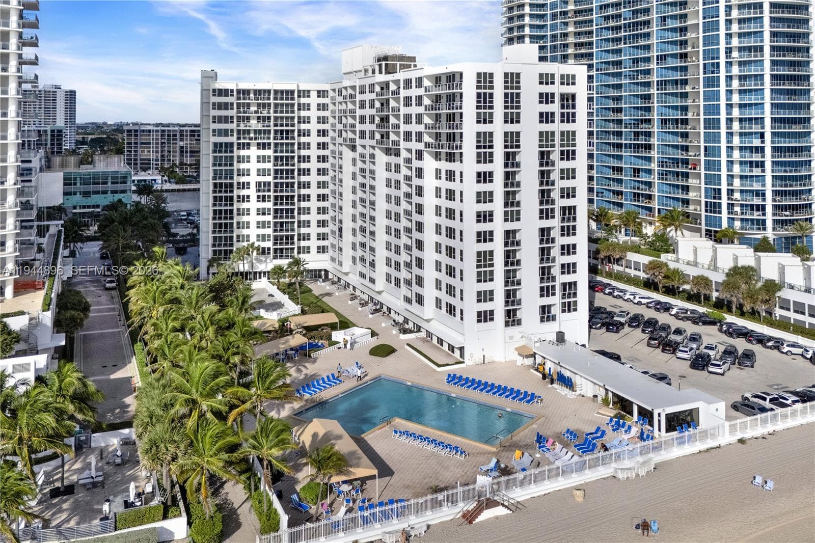 Alexander Towers · #318 in Hollywood - Photo 1