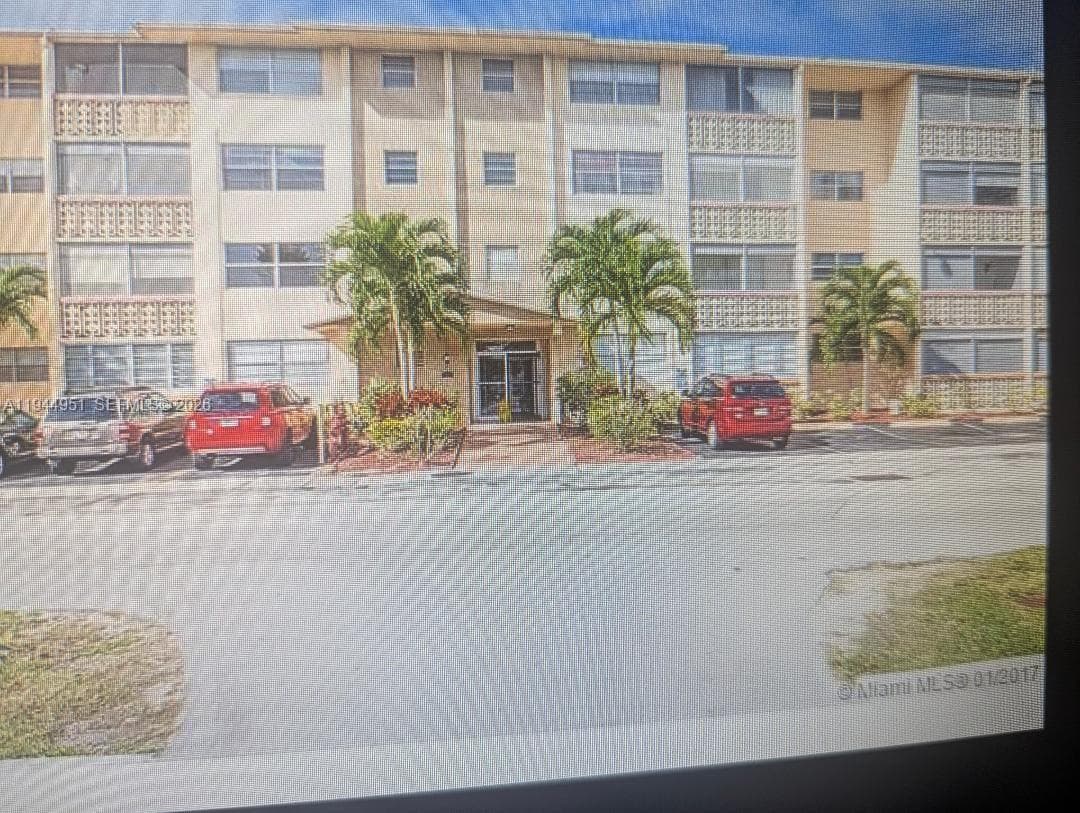 TURF CONDO · #209 in Hallandale Beach - Photo 2