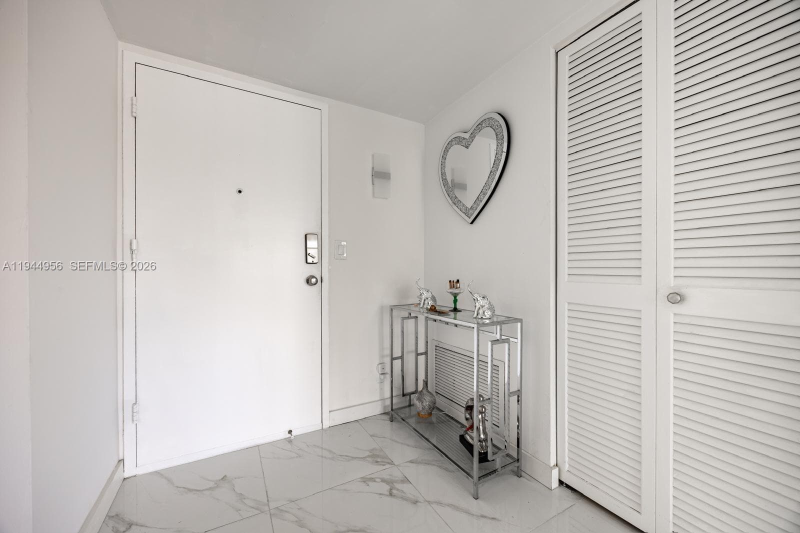 FAIRWAYS RIVIERA · #302 in Hallandale Beach - Photo 27