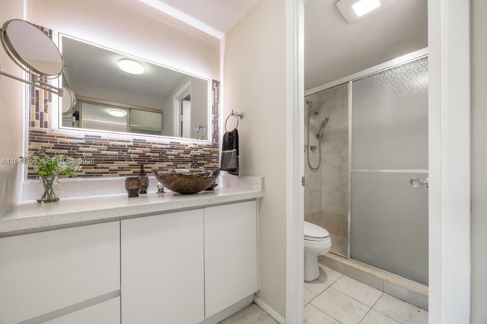 FAIRWAYS RIVIERA · #302 in Hallandale Beach - Photo 12