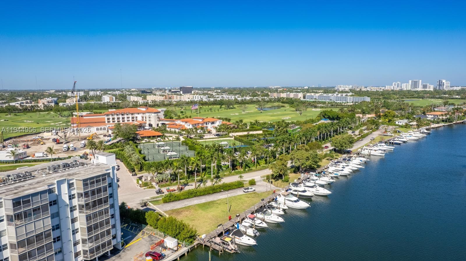 FAIRWAYS RIVIERA · #302 in Hallandale Beach - Photo 36