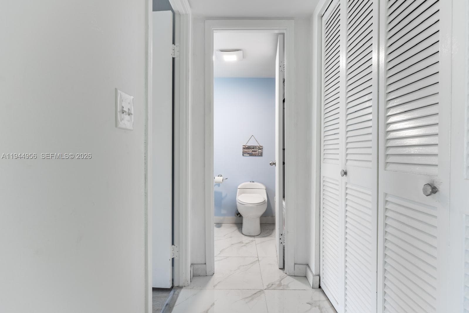 FAIRWAYS RIVIERA · #302 in Hallandale Beach - Photo 19