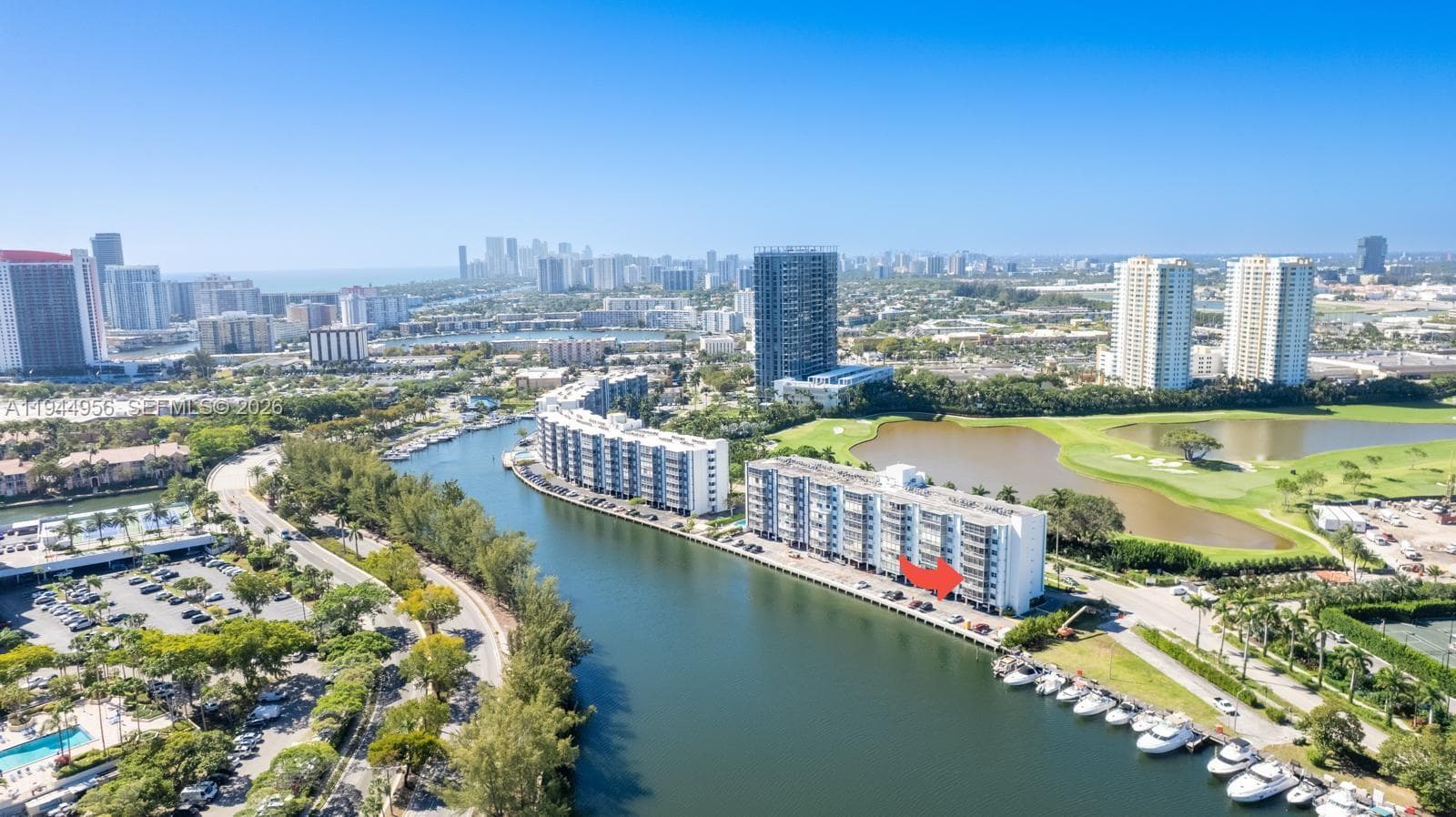 FAIRWAYS RIVIERA · #302 in Hallandale Beach - Photo 31