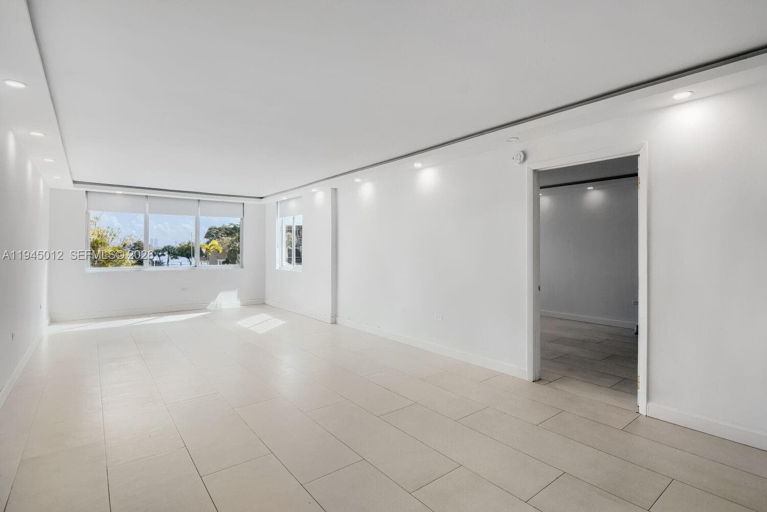 ROYAL OAKS CONDO · #205 in Miami - Photo 4