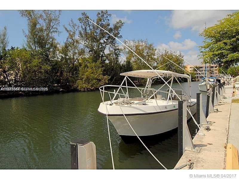 EASTERN SHORES WHITE HOUS · #703 in North Miami Beach - Photo 17