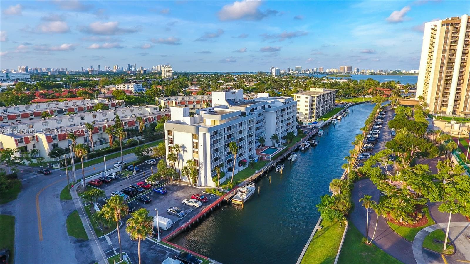 CRICKET CLUBHOUSE CONDO · #505 in Miami - Photo 3