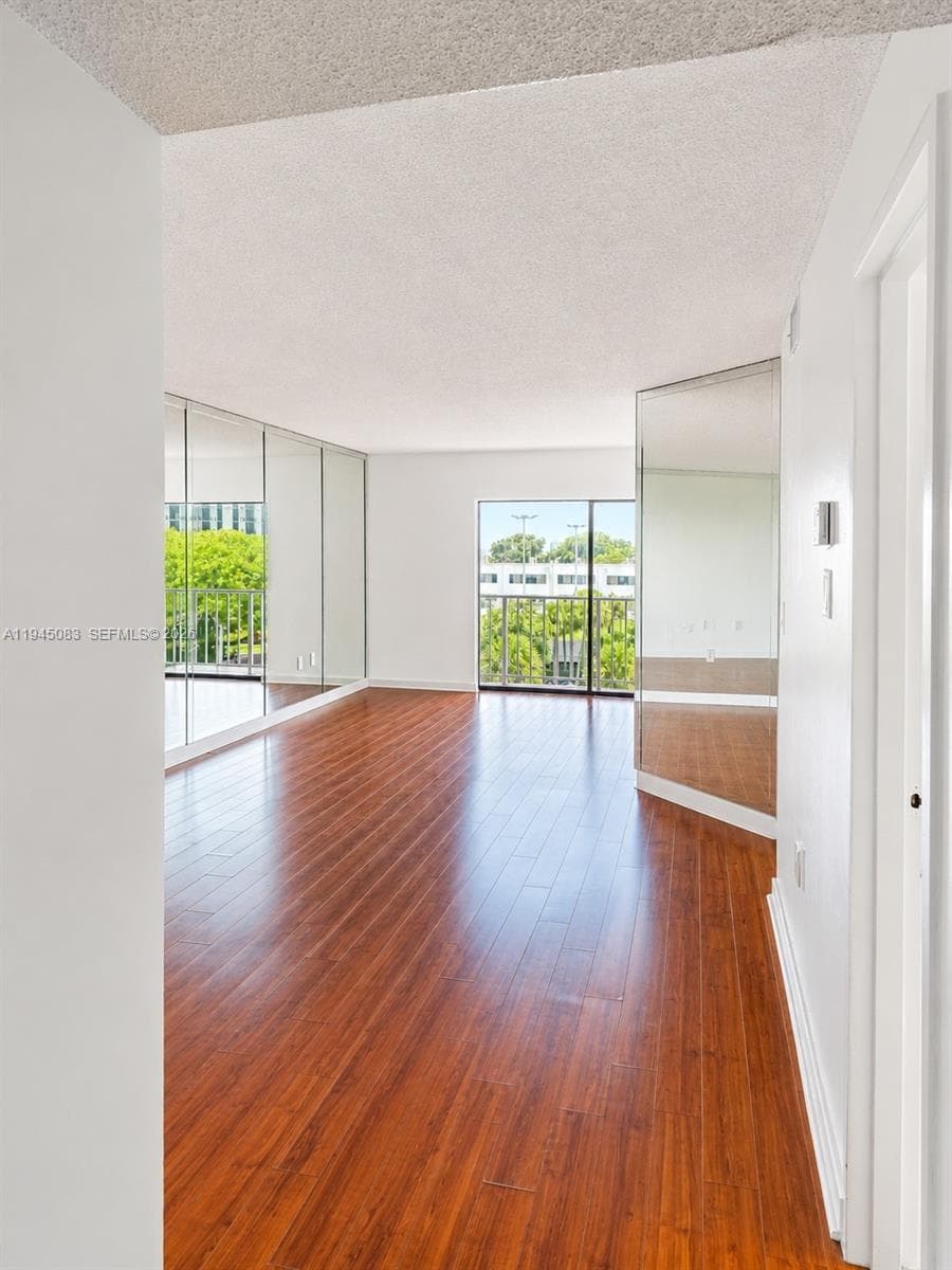 CRICKET CLUBHOUSE CONDO · #505 in Miami - Photo 5