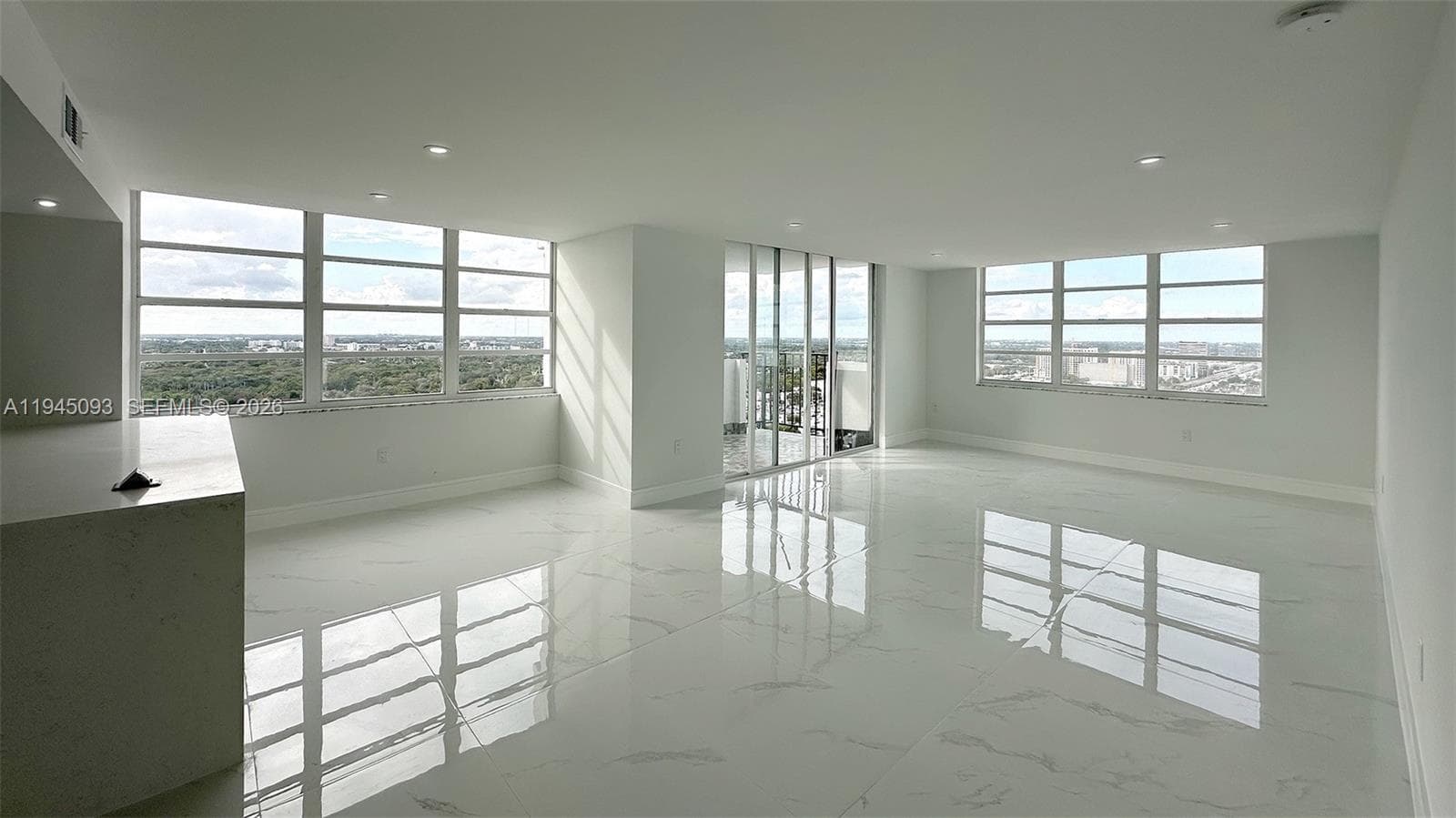 COMMODORE PLAZA CONDO · #2608 in Aventura - Photo 6