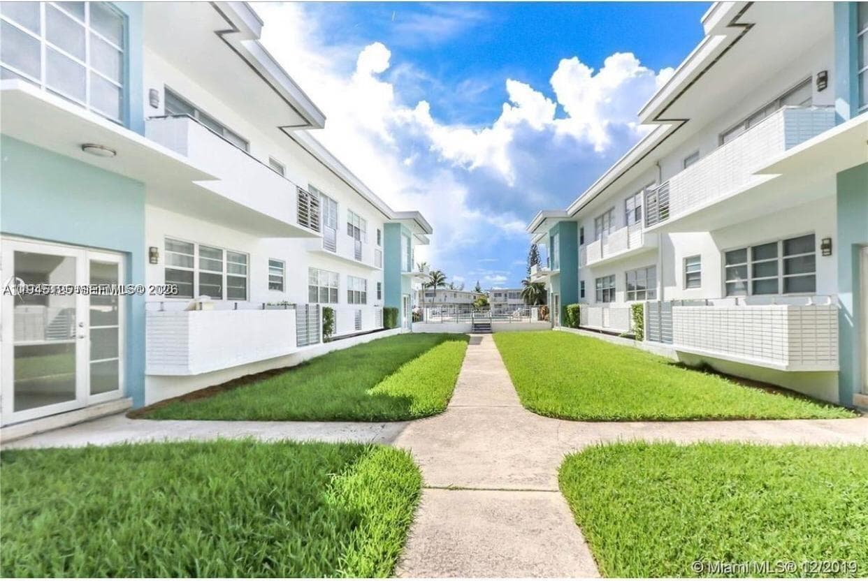 SOUTH SHORE YACHT AND GOL · #1 in Miami Beach - Photo 1