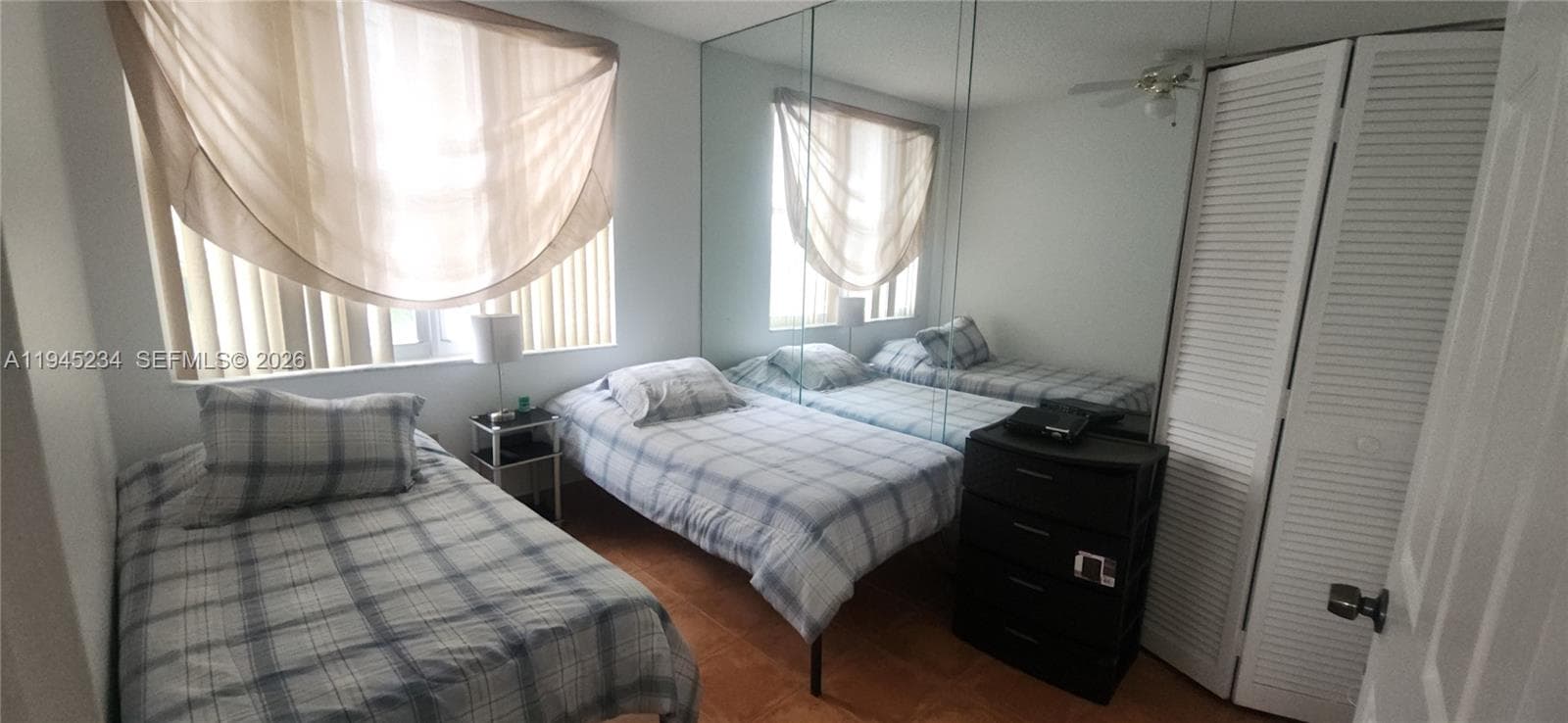 whatever you want this 3rd room to be ,,go 4 it