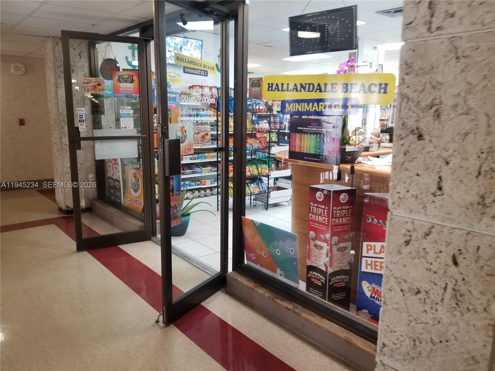 Mini mart also on bay side