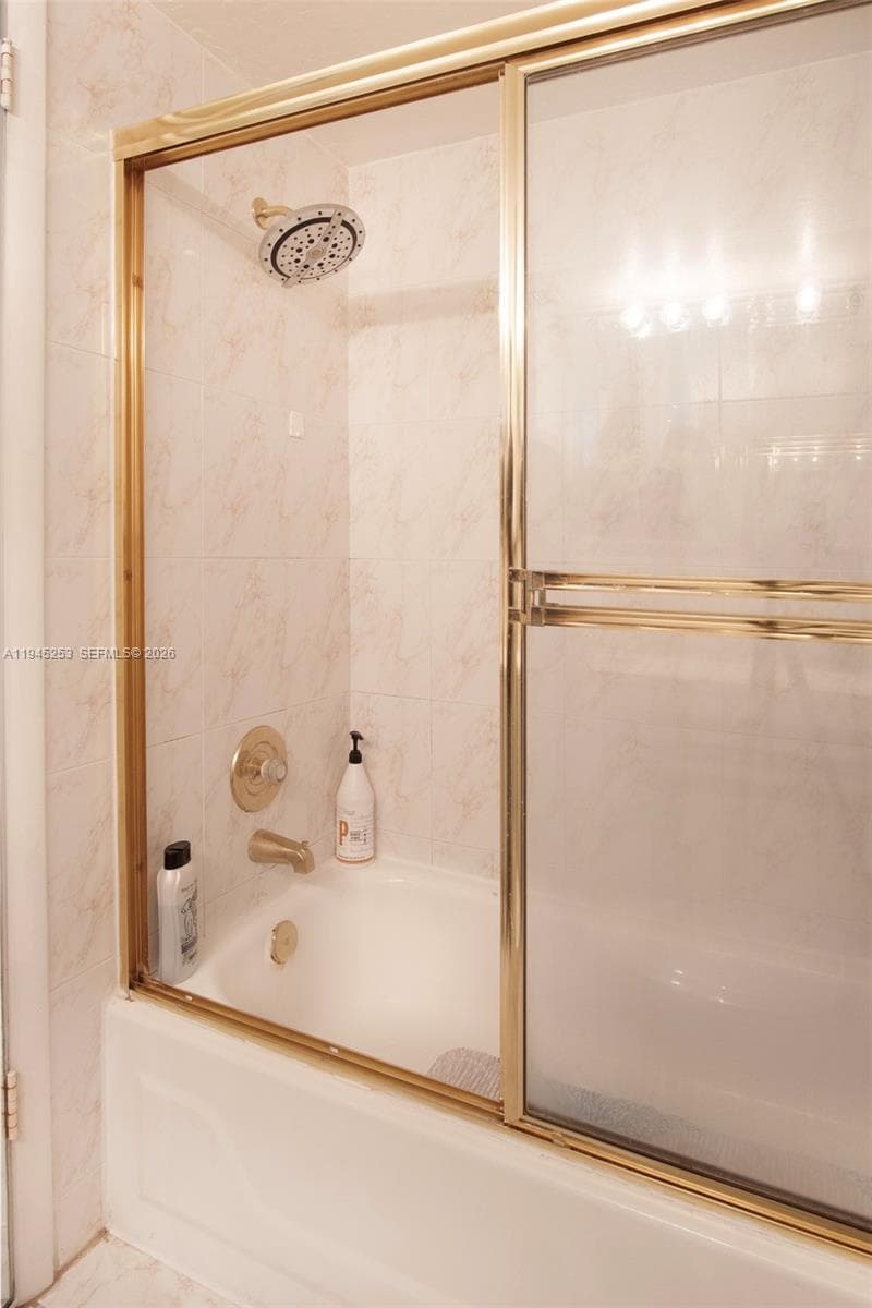 Majorca Towers · #609 in North Miami - Photo 14