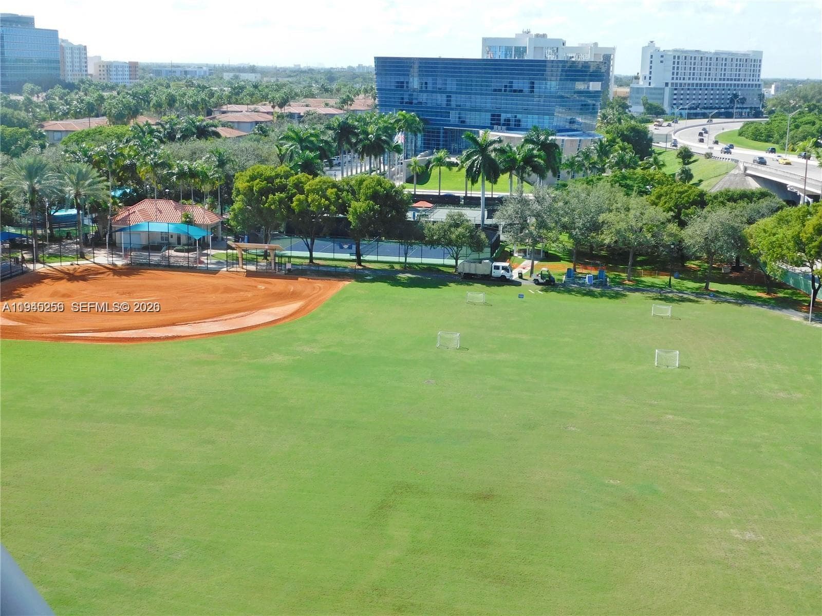 PARC CENTRAL AVENTURA SOU · #1002 in Aventura - Photo 27
