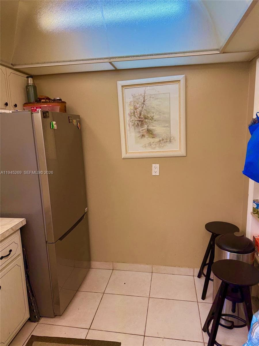 GOLDEN VIEW · #301 in Hallandale Beach - Photo 28