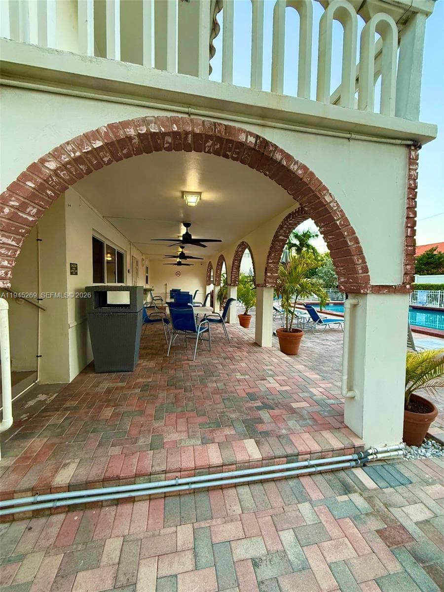 GOLDEN VIEW · #301 in Hallandale Beach - Photo 8