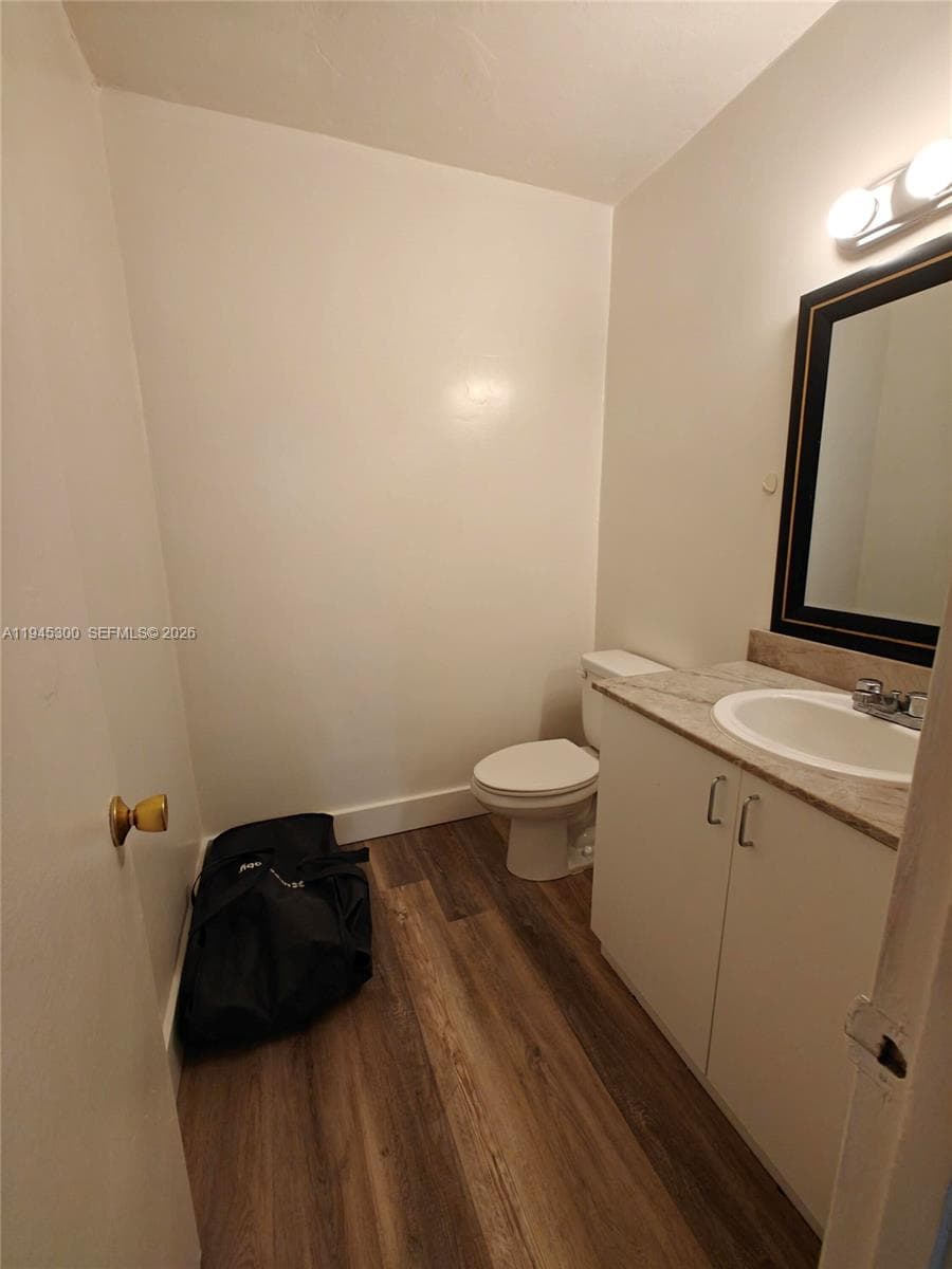 STRAND PLAZA CONDO · #114 in Hallandale Beach - Photo 7