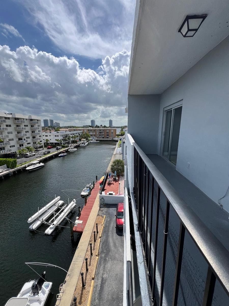 Dolphin Condo · #504 in North Miami Beach - Photo 6