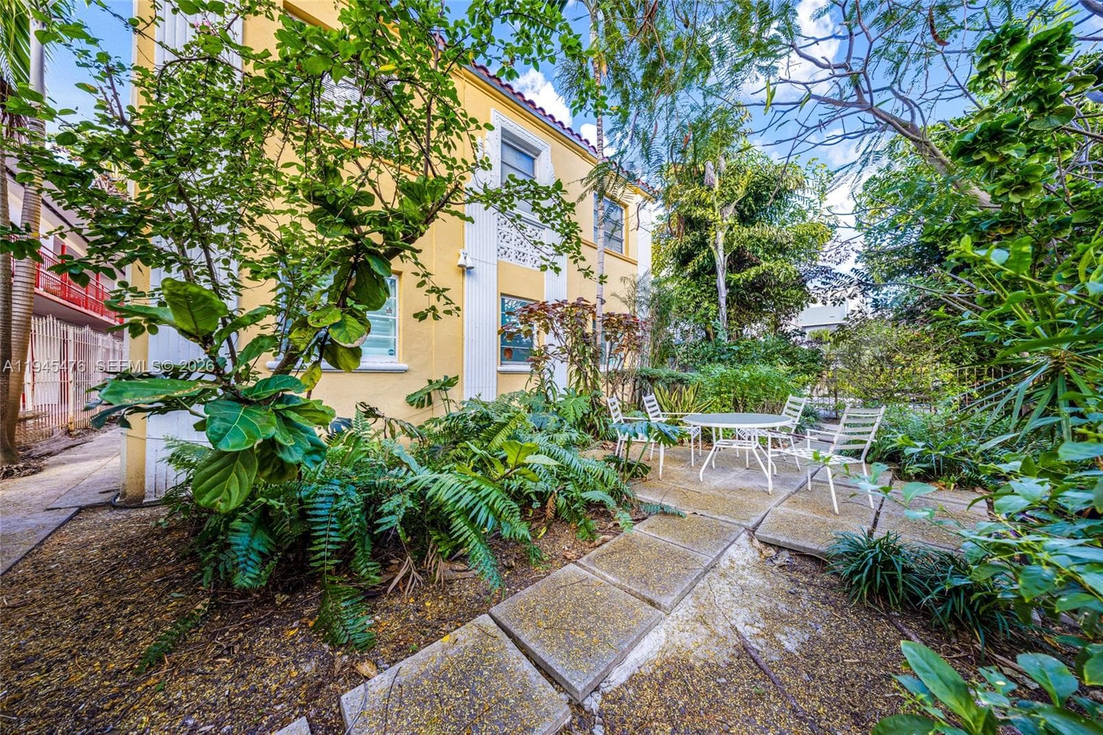 FLAMINGO WAVE CONDO · #2 in Miami Beach - Photo 23