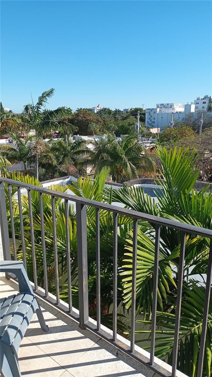WEST SIDE PLAZA CONDO · #502 in Miami Beach - Photo 5